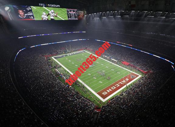 Intro Wagers mi je povedal Super Bowl LI Field Getty Images